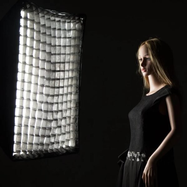 Godox 70x100 bowens softbox + grid - Image 4