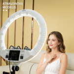 LED žiedinė lempa 100W su 3 telefono laikikliais ir stovu – PREMIUM - Image 4